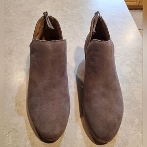 Kenneth Cole Reaction booties